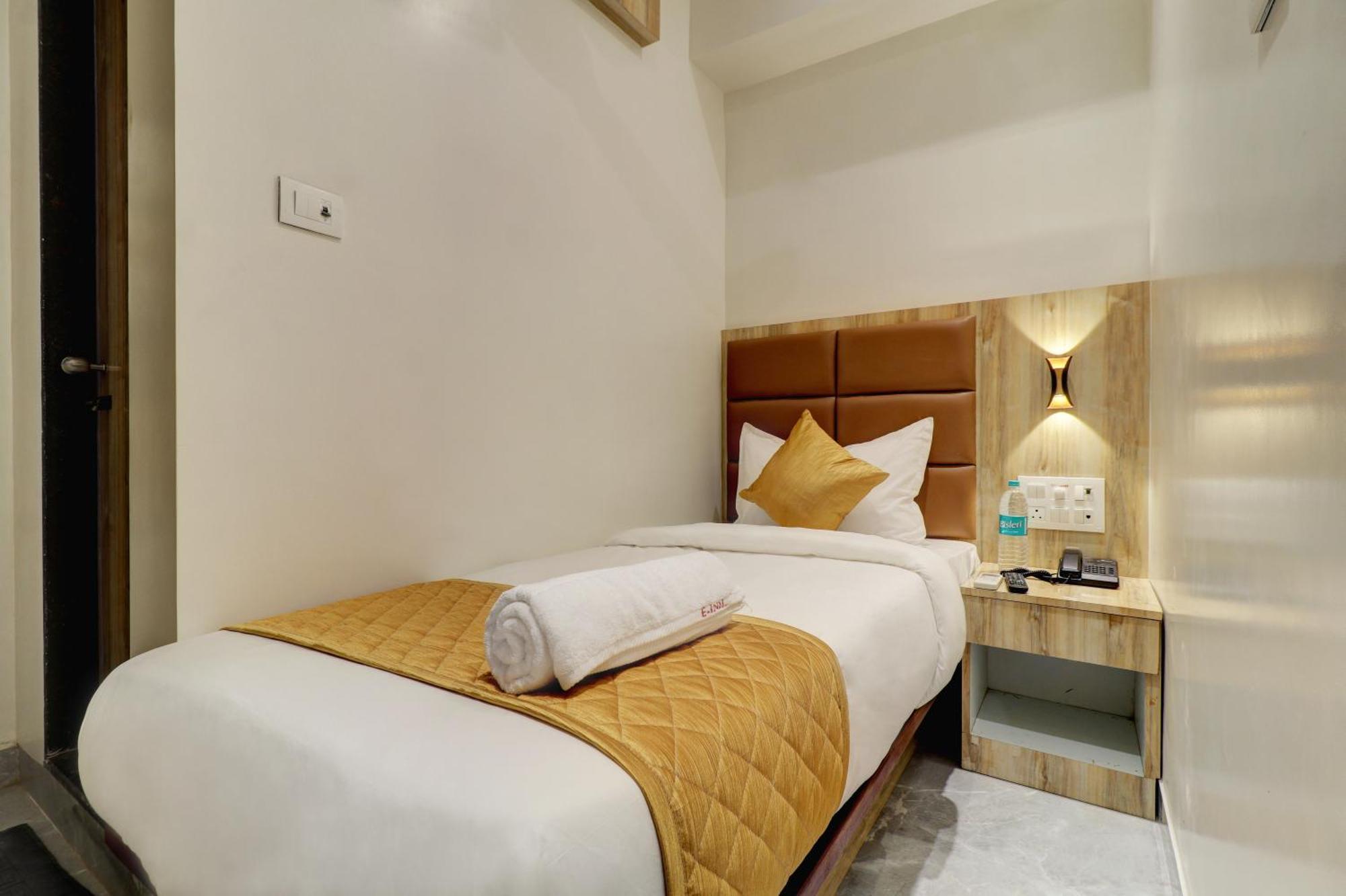 Hotel Enigma Inn Bombay Eksteriør billede